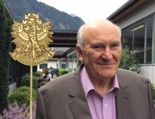 Goldene Ehrenamtsnadel für Manfred Blachfellner