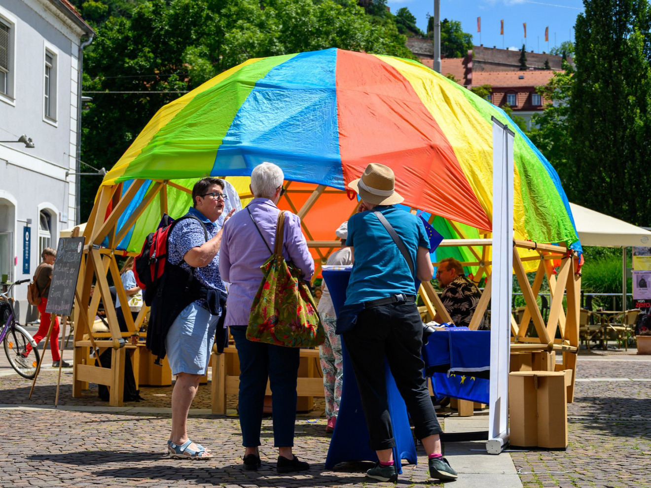 DomeTalk in St. Pölten: Gemeinwohl statt Wachstum als Wirtschafts-Ziel